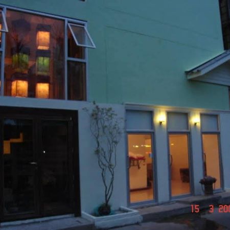 Kaset Guesthouse Bangkok Esterno foto